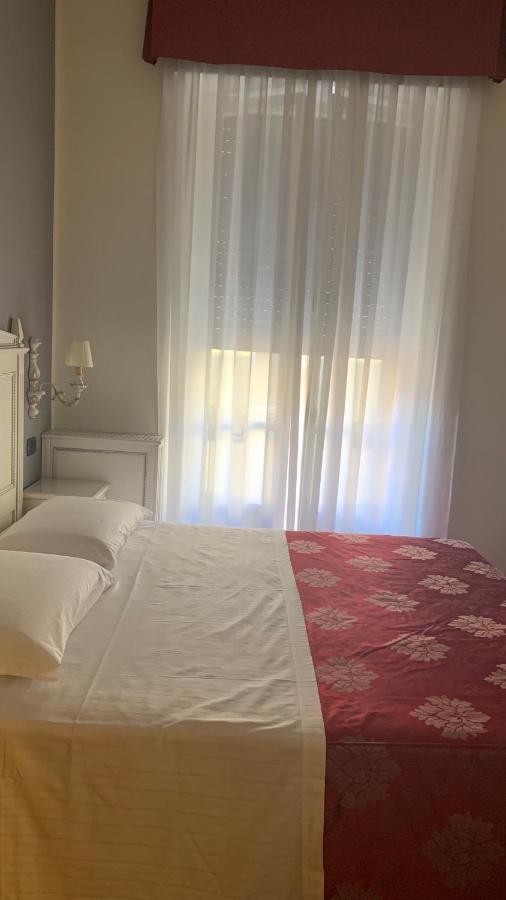 Notti sull'Adige Hotell Verona Exteriör bild