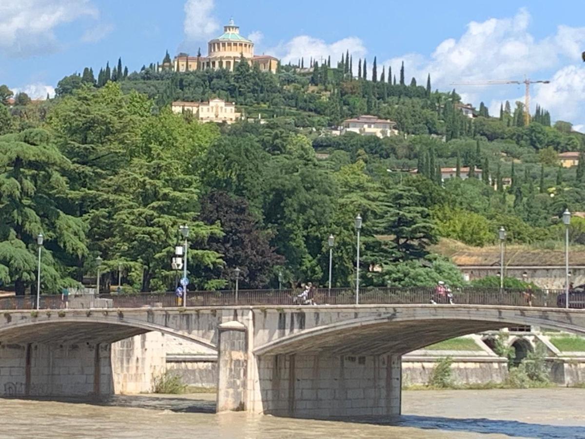 Notti sull'Adige Hotell Verona Exteriör bild