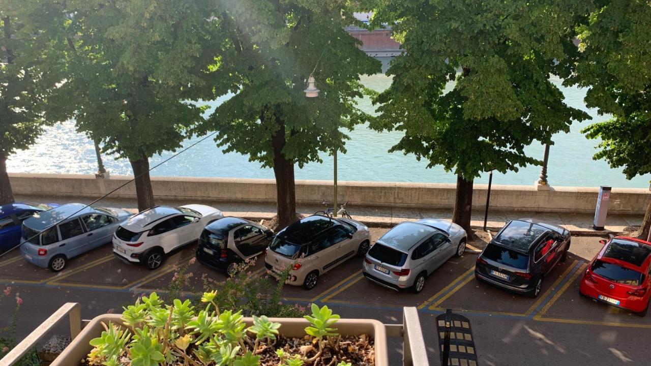 Notti sull'Adige Hotell Verona Exteriör bild