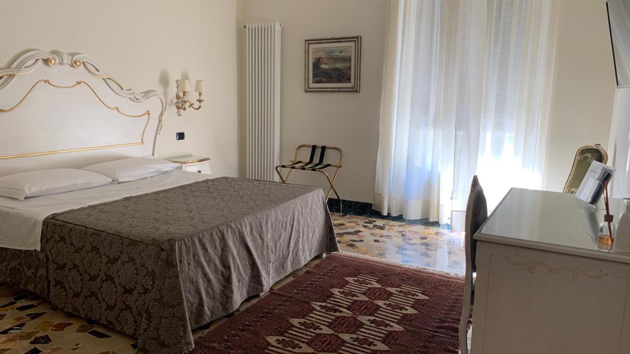 Notti sull'Adige Hotell Verona Exteriör bild