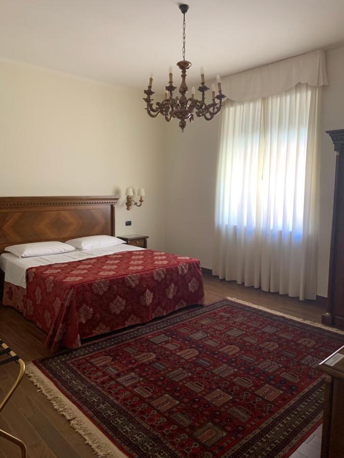 Notti sull'Adige Hotell Verona Exteriör bild