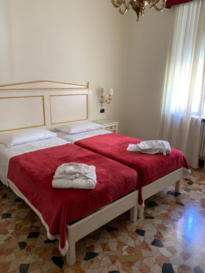 Notti sull'Adige Hotell Verona Exteriör bild