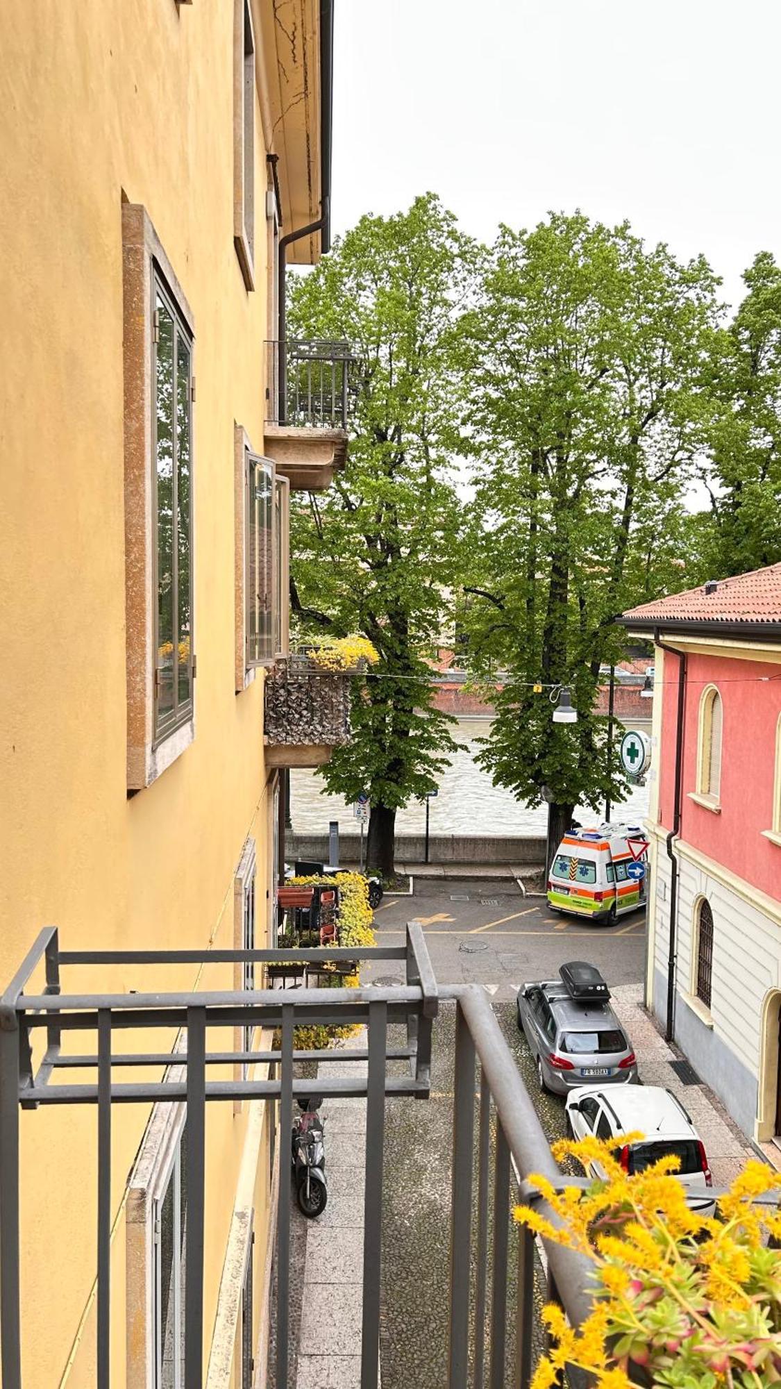 Notti sull'Adige Hotell Verona Exteriör bild